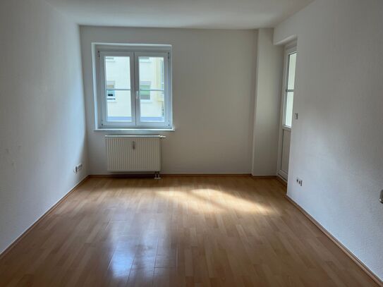 Geräumige 2-RW - sofort verfügbar - sonniger Balkon - LED-Spots - Tageslichtbad mit Wanne