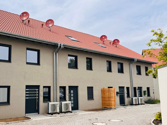 Attraktives Neubau-Reihenmittelhaus in Godramstein - Komfortables Zuhause in zentraler Lage