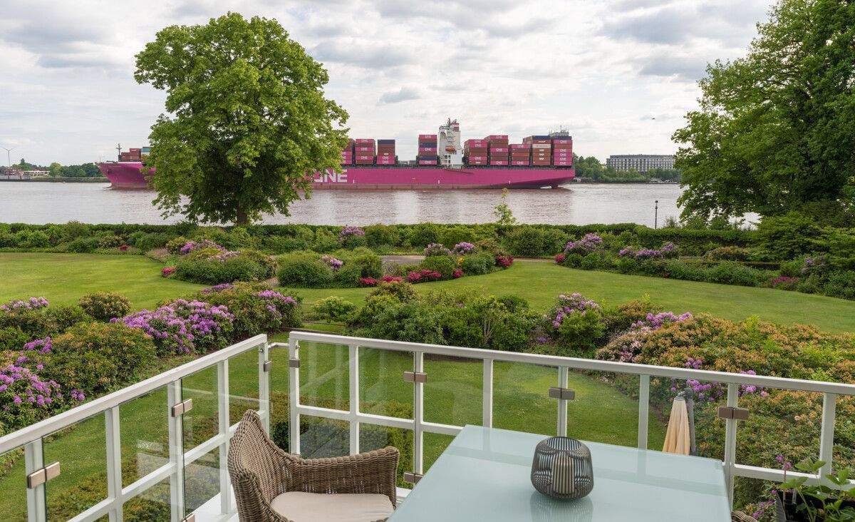 Wohnen in einer der besten Adressen Hamburgs: Exklusive Maisonette mit großem Garten -Elbseite