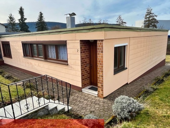 Sonniger Bungalow mit Garten und Garage in Wehingen