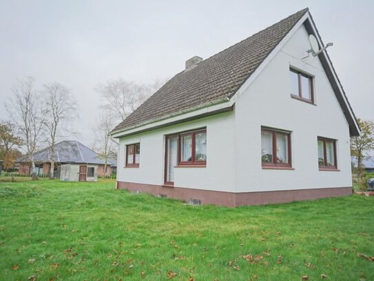 Volksbank Immobilien: Einfamilienhaus auf großzügigem Grundstück in Schiffdorf-Sellstedt!