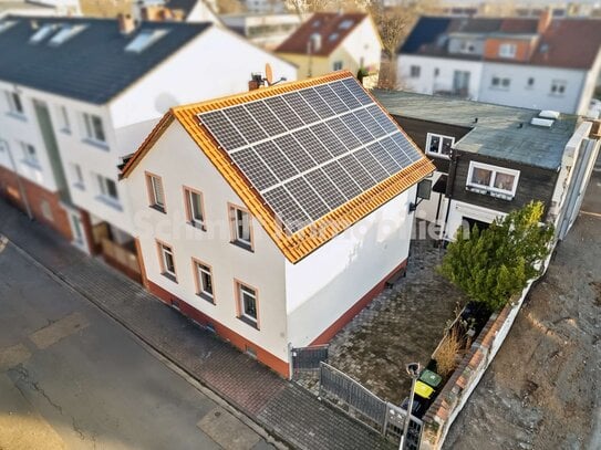 Einfamilienhaus & Hinterhaus. Garage + Hof. In F-Schwanheim