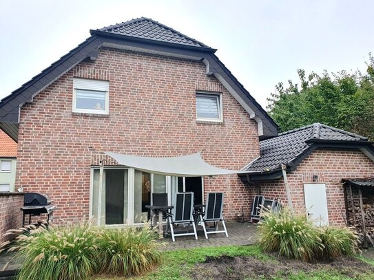 Ein freistehendes Einfamilienhaus mit Vollkeller und Garage in der östlichen Innenstadt.