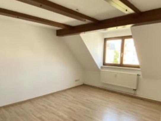 Helle 1 Zimmer Single Dachgeschosswohnung