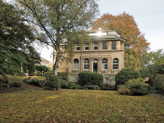 Historische Villa mit Parkgrundstück und Chauffeurshaus in Wetter-Wengern sucht Liebhaber