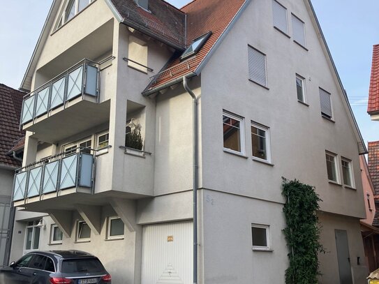 Attraktive 3-Zi-Maisonette-Wohnung mit Balkon, EBK, Garage