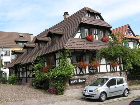 Außergewöhnliche 5 1/2 Zimmer im denkmalgeschützten Fachwerkhaus in toller Lage