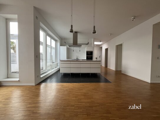 Modernes 7 Zimmer-Dachgeschoss in zentraler Lage in Berlin