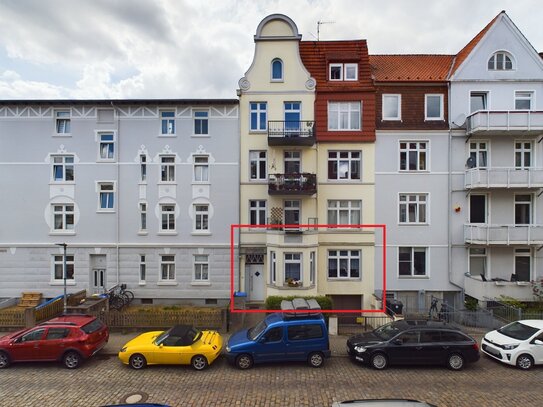 Historische Gründerzeitwohnung in Lübeck: Vermietete 3 Zimmer im Wohngebiet Falkenwiese!