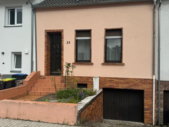 TOPANGEBOT - GEMÜTLICHES EINFAMILIENHAUS IN FRAULAUTERN (REF 0381)