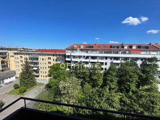 Mittendrin und ruhig - 2-Zi-Balkonwohnung in Münchener Bestlage in Maxvorstadt