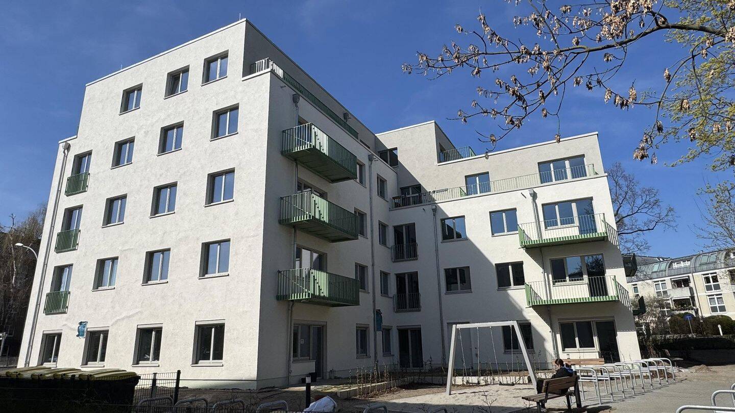 Neue 2-Zimmerwohnung mit Sonnenbalkon, Küche für Paare oder Singles - Photo 1