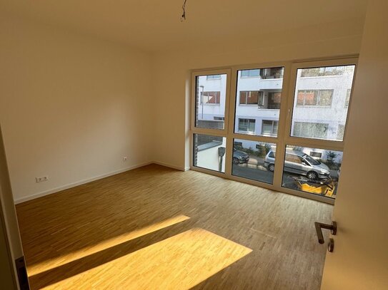 Mittendrin Zuhause: 2-Zimmerwohnung mit Balkon und Einbauküche im Szeneviertel Limmer!