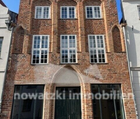 +++Charmantes Ladengeschäft mit Diele und Backoffice im historisch sanierten Stadthaus**