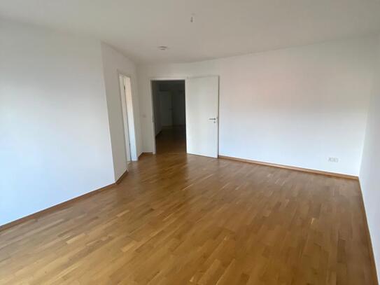 Moderne 2 Zimmer Wohnung bite EBK und Balkon ab sofort