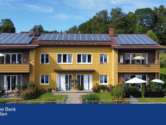 *Neue, nette VERmieter gesucht!* 4 Familienhaus + PV-Anlage + Baulücke in Freyung