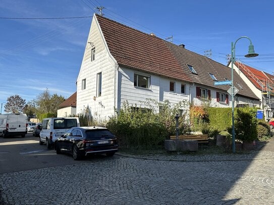 Reihenendhaus sucht Handwerker, Bastler und Baufüchse zur Regenerierung.