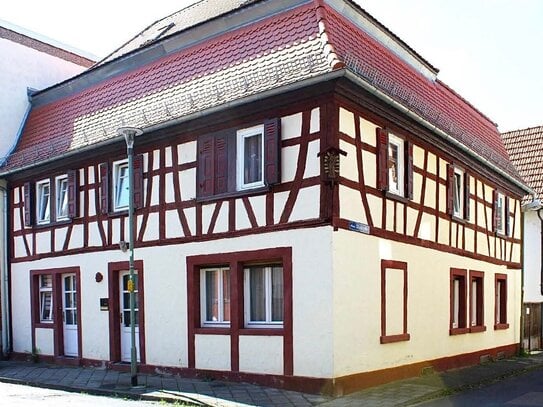 Gepflegtes Einfamilienhaus (Mehrfamilienhaus) in Alt-Bürgel