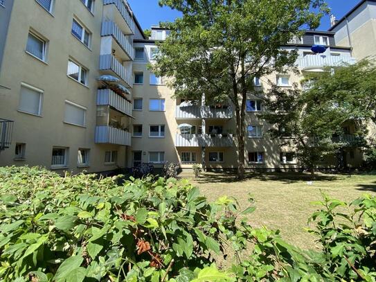 Gute geschnittenes 2 Raum Appartement-Provisionsfrei in Mörsenbroich zur Eigennutzung! Bezugsfrei!