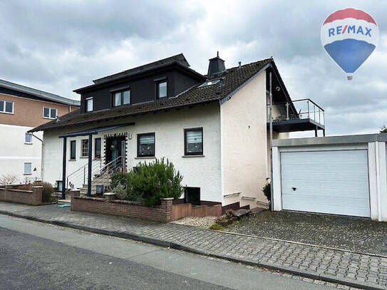 Frisch renoviert: 3-Zimmer-Küche-Bad-Wohnung in begehrter Lage