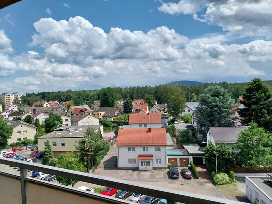 Sofort verfügbar: 1 Zimmer Wohnung mit Balkon und Weitblick in Röthenbach