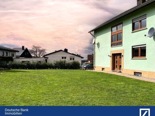 Großräumiges, modernes Zwei-Familienhaus in Bottenbach zu verkaufen!