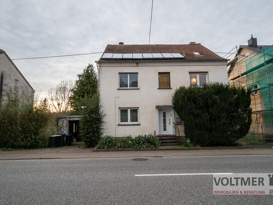 PLATZWUNDER - Zwei- bis Dreifamilienhaus mit Garage und großem Grundstück in Marpingen!