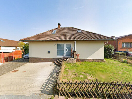 Minden - Häverstädt - Bungalow mit Ausblick aufs Land und auf das Kaiser-Wilhelm-Denkmal.