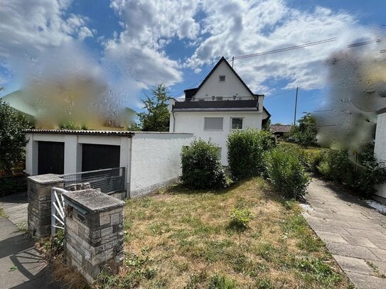 Zweifamilienhaus mit Einliegerwohnung in Stuttgart-Rohr