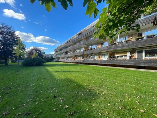 Renovierte Traumwohnung mit Balkon und Parkplatz