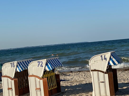 *** TIMMENDORFER STRAND/OSTSEE ! * DIREKT AM STRAND ! * MIT OSTSEEBLICK ! * CHICES 2 ZIMMER ENDETAGEN APARTEMENT * SÜD-…