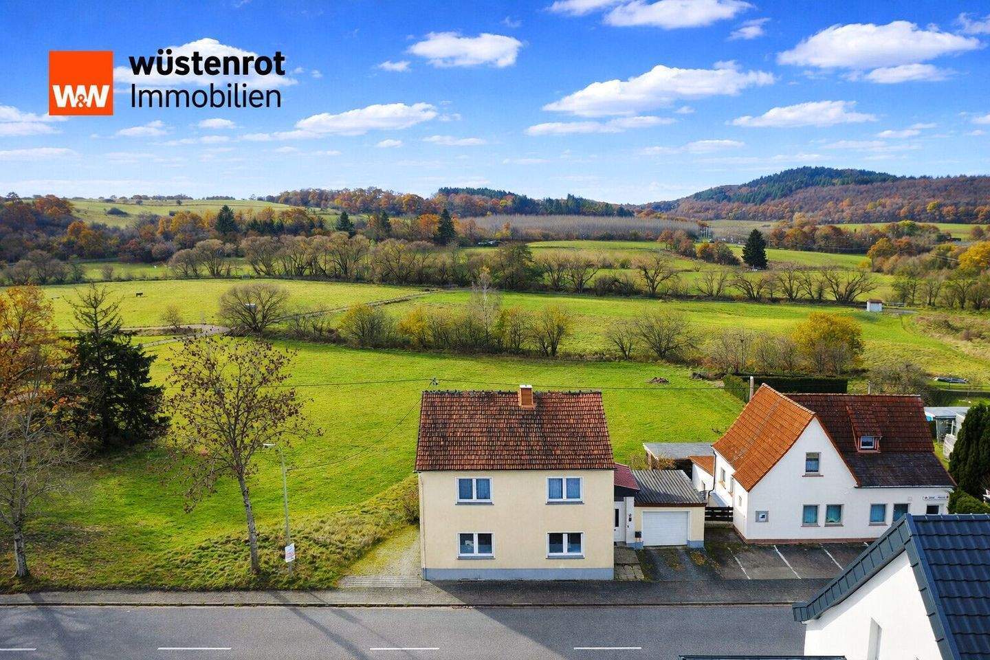Immobilie in Nohfelden - Geräumiges Wohnhaus auf zwei Etagen mit Vollunterkellerung & tollem Feldblick - ideal für Familien! - Bild 0