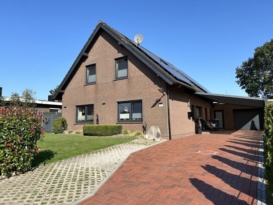 Ein großes Einfamilienhaus, komplett saniert und modernisiert, in guter Wohnlage!