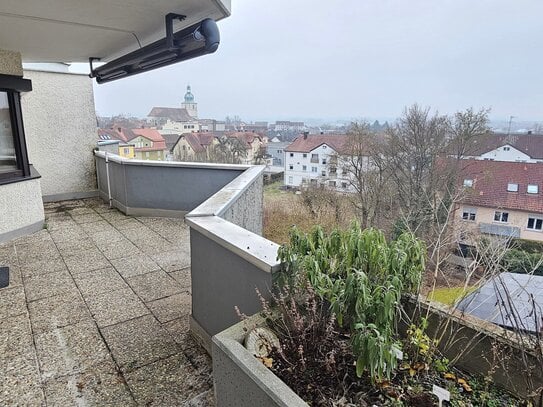 Einziehen und Wohlfühlen - Attraktive 4 Zimmer Wohnung mit großem Balkon und tollen Aussichten am Fuße des Mariahilfber…