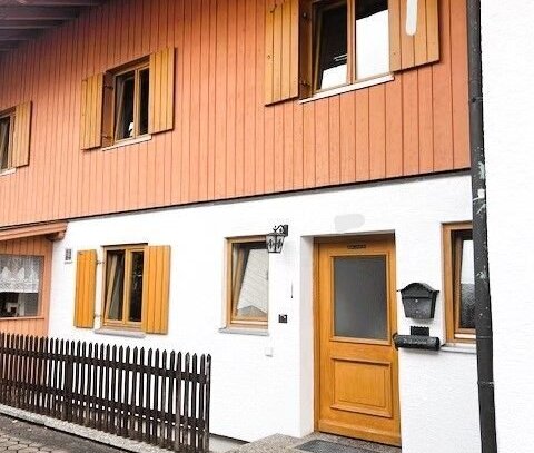 Wohnen wo andere Urlaub machen! - Schönes Reihenmittelhaus in Lechbruck