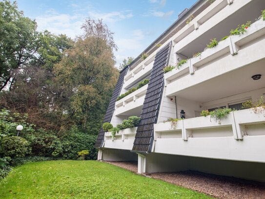 Renovierungsbedürftige 2-Zimmer-Wohnung mit großer Loggia am Bürgerpark - Potenzial in Toplage!