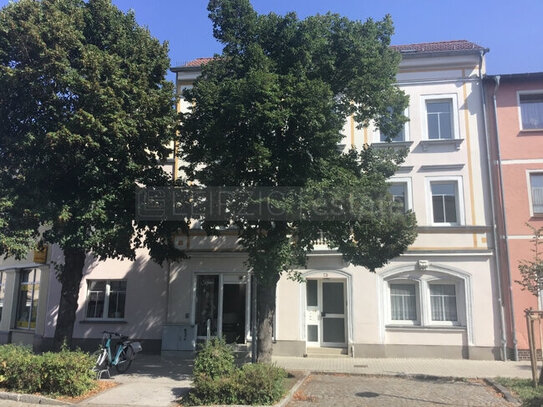 Das Haus mit 2 Wohnungen u. Gewerbe, saniert, bezugsfrei