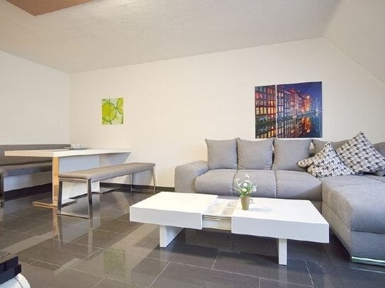 The feel-good factor! Stylishly appointed city abode in Rüttenscheid, with internet and smart TV and near the Girardeth…