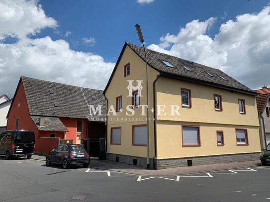 Mehrfamilienhaus mit ausbaubarer Scheune