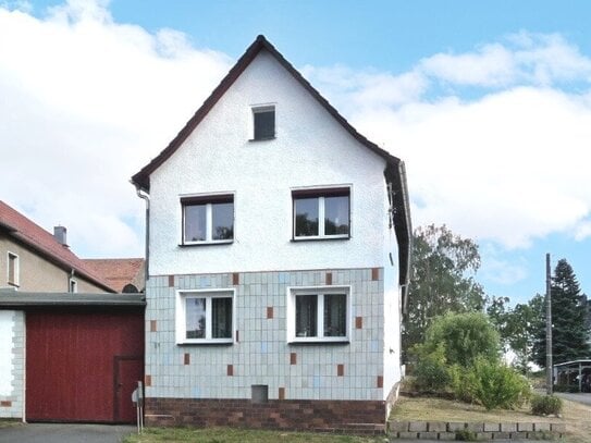 Am Ortsrand von Schmorda - großzügiges Wohnhaus in landschaftlich reizvoller Lage!