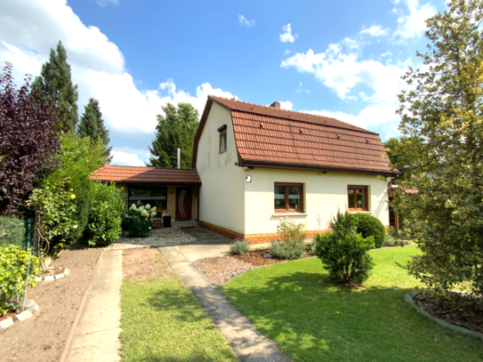 NEU! Berlin-Mahlsdorf: EFH mit Einliegerwohnung, ca. 170 m² Wfl., 5 Zi., 804 m² Grst.