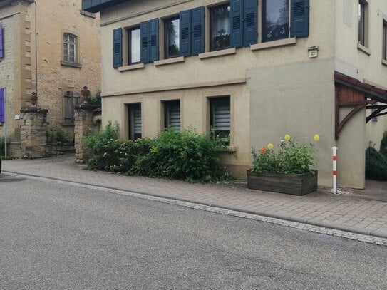 Freistehendes 1 Fam. Haus mit großem Grundstück