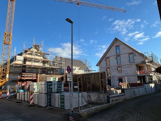 Neubau-Erdgeschosswohnung mit Terrasse und Gartennutzung