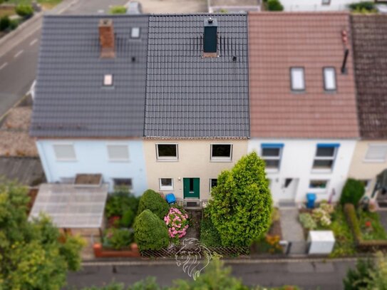 Einladendes Reihenmittelhaus mit Garten & Terrasse in ruhiger Lage von Würzburg-Lengfeld