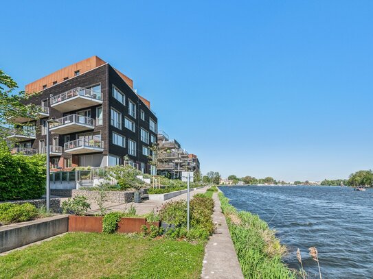 Einzigartiges Penthouse - Feinstes Design trifft Lebensfreude pur in erster Wasserreihe!