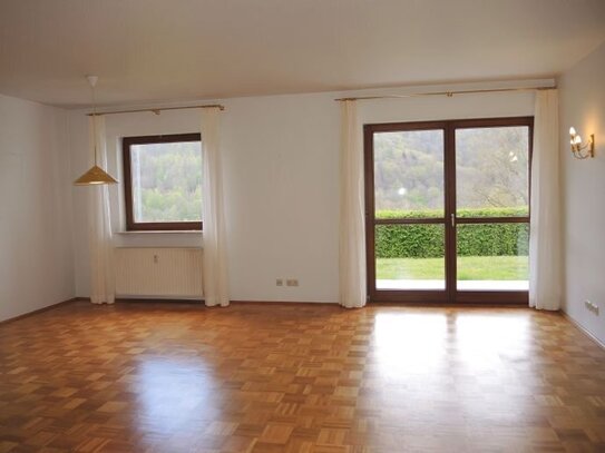 Charmante 2-Zimmer Wohnung inkl. Einbauküche und 2 Terrassen in top Wohnlage zu vermieten / BRK-Staatsbad