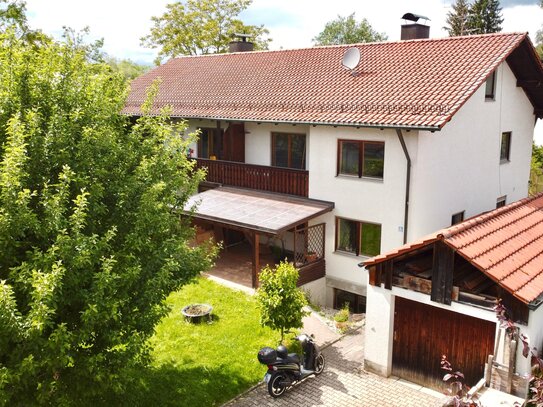 Vielerlei Möglichkeiten! Großzügige DHH mit schönem Garten in ruhiger Siedlungslage