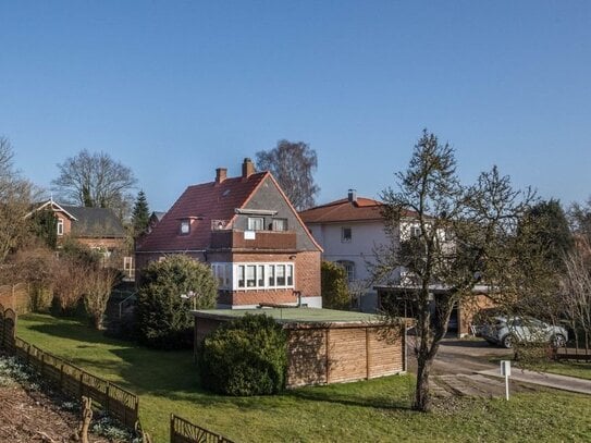 Ein Haus aus dem Dornröschenschlaf befreien