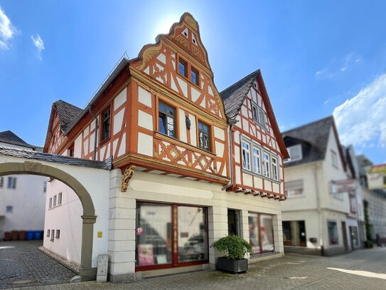 Schmuckes Fachwerk-Doppelhaus im Herzen der Altstadt