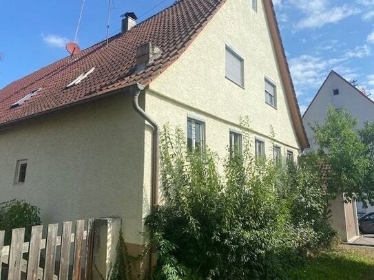 Einfamilienhaus mit großer Scheune in Oppenweiler!